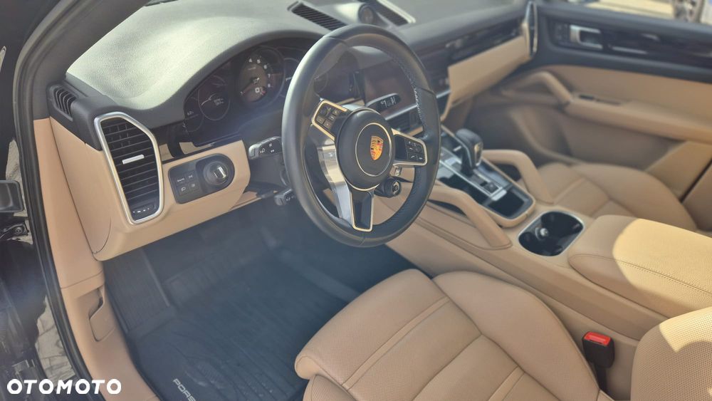 Porsche Cayenne Platinum Edition - 11