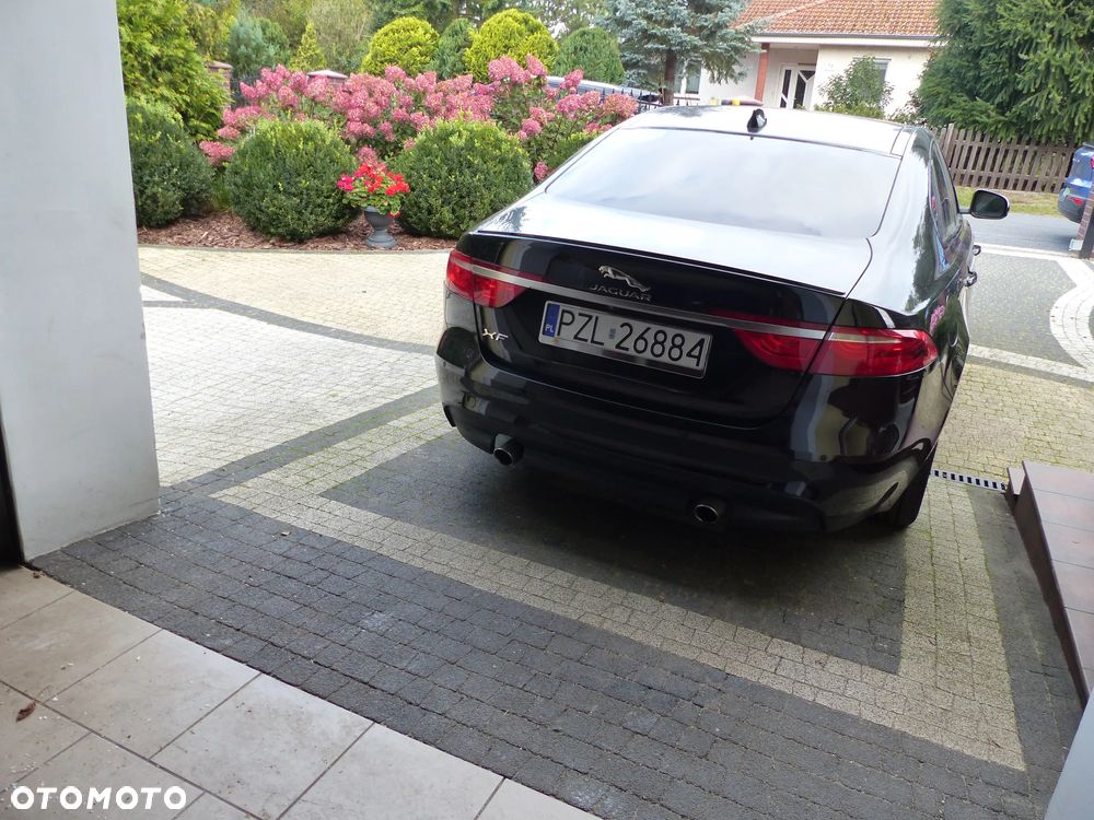 Jaguar XF 2.0 i4D R-Sport - 5