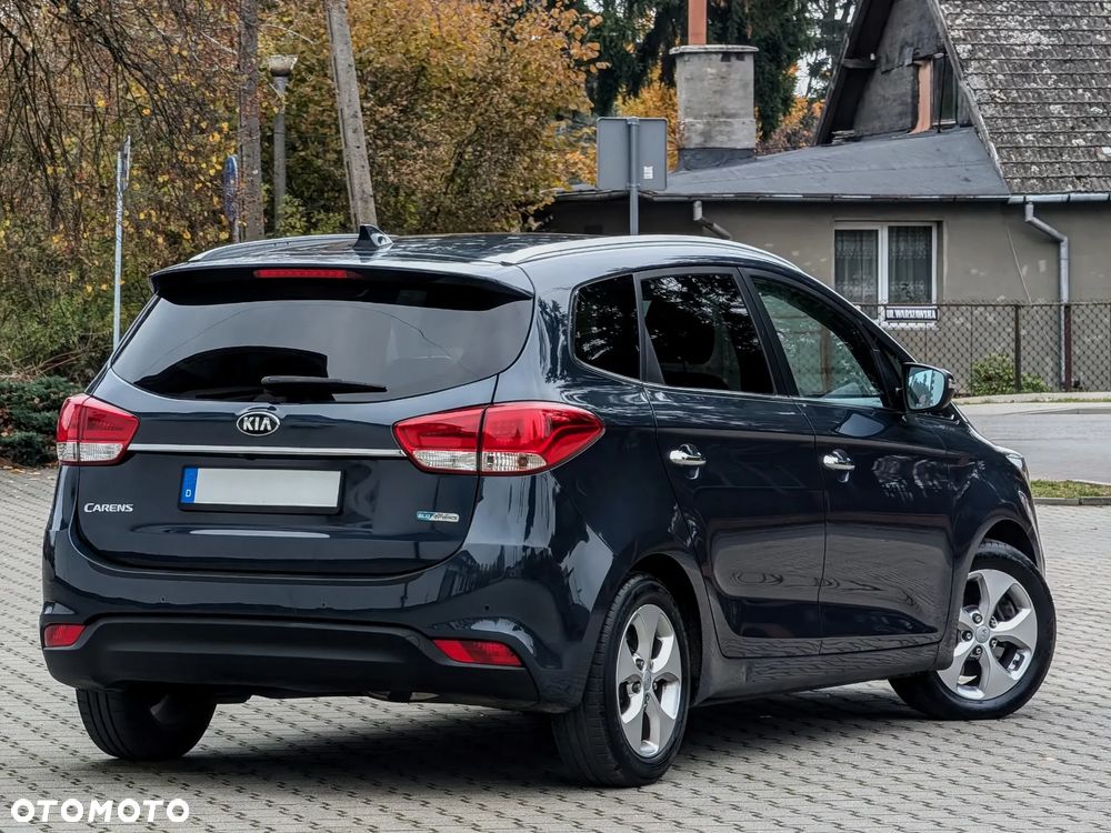Kia Carens - 18