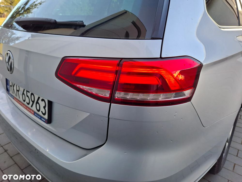 Volkswagen Passat - 10