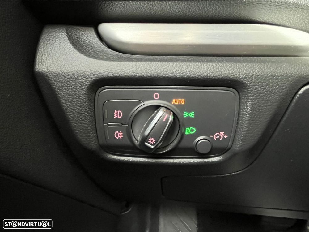 Audi A3 Limousine 1.6 TDI S-line S tronic - 19