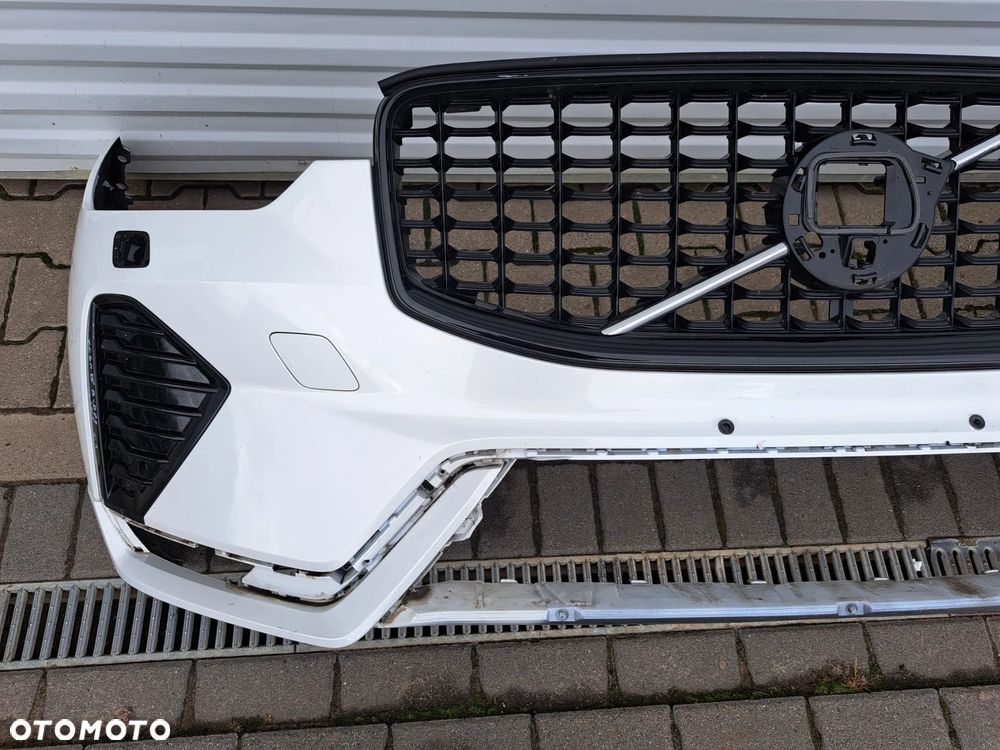 Zderzak przód przedni Volvo XC60 II LIFT R-DESIGN GRILL KRATKI - 3