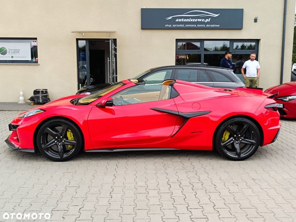 Chevrolet Corvette - 18