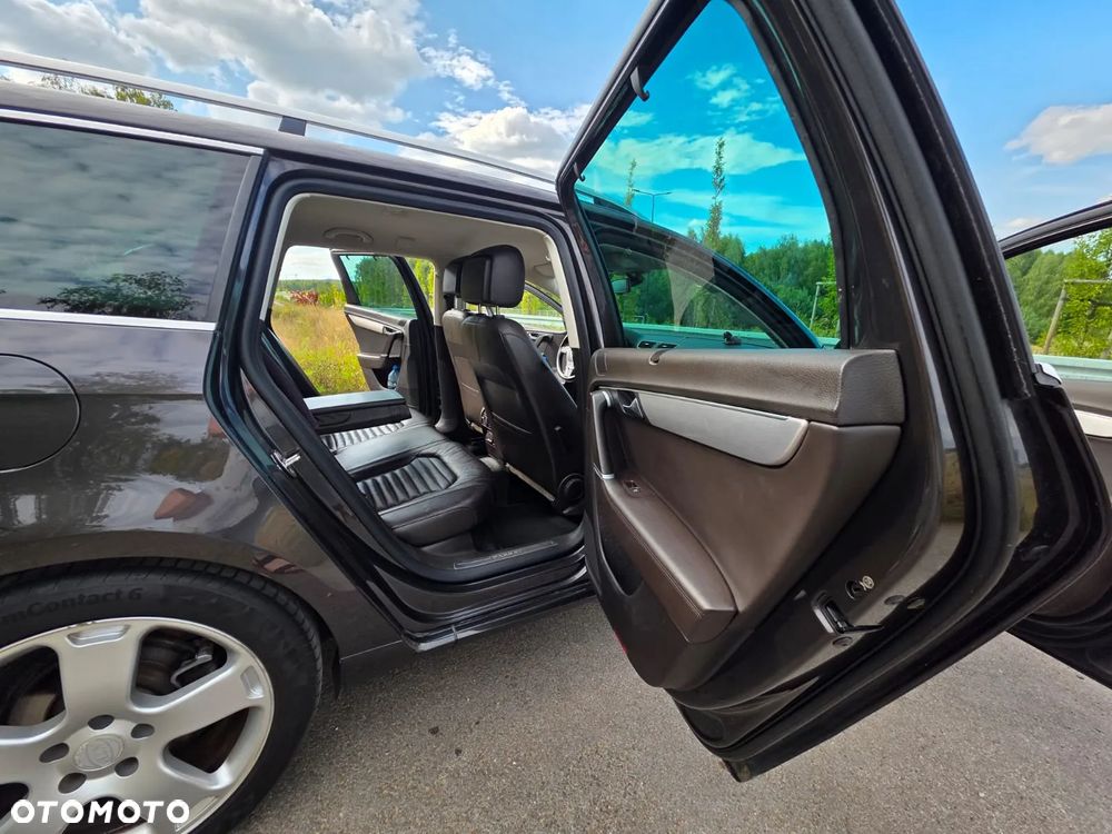Volkswagen Passat Variant 2.0 TDI 4Motion DPF DSG Highline - 34