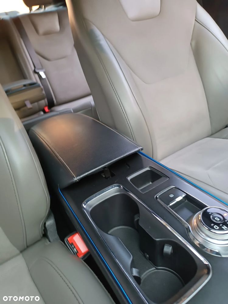 Ford Fusion - 18