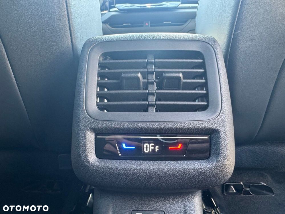 Volkswagen T-Roc 1.5 eTSI Style DSG - 10