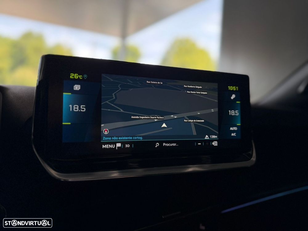 Peugeot e-2008 50 kWh GT - 37