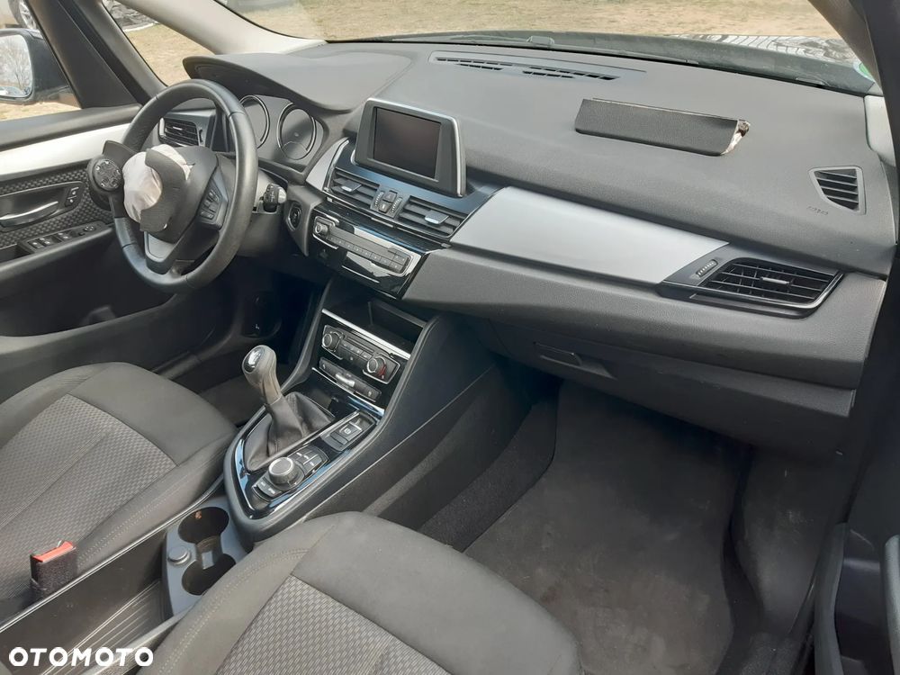 BMW Seria 2 218i - 14