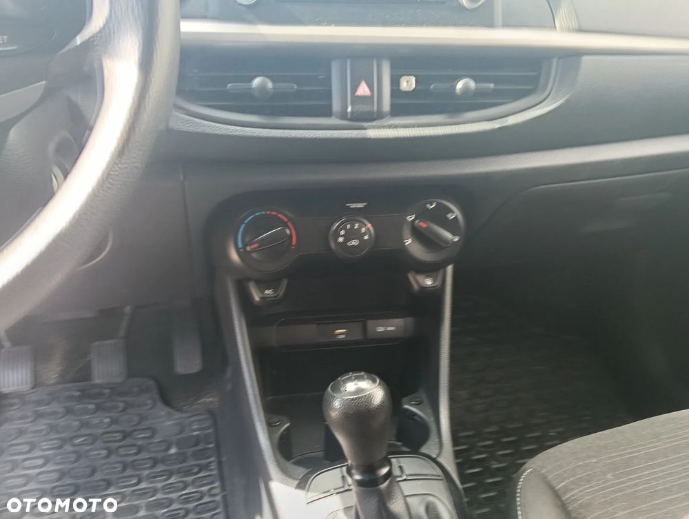 Kia Picanto 1.0 L - 14