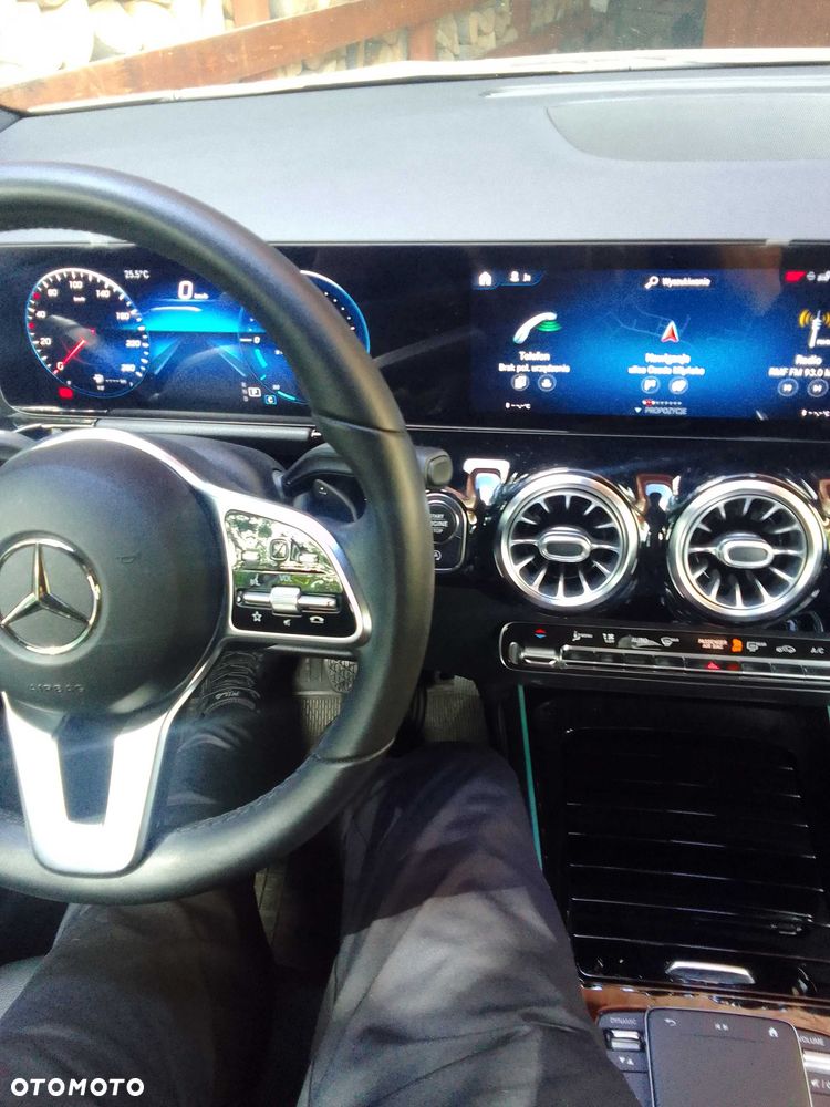 Mercedes-Benz GLA - 7