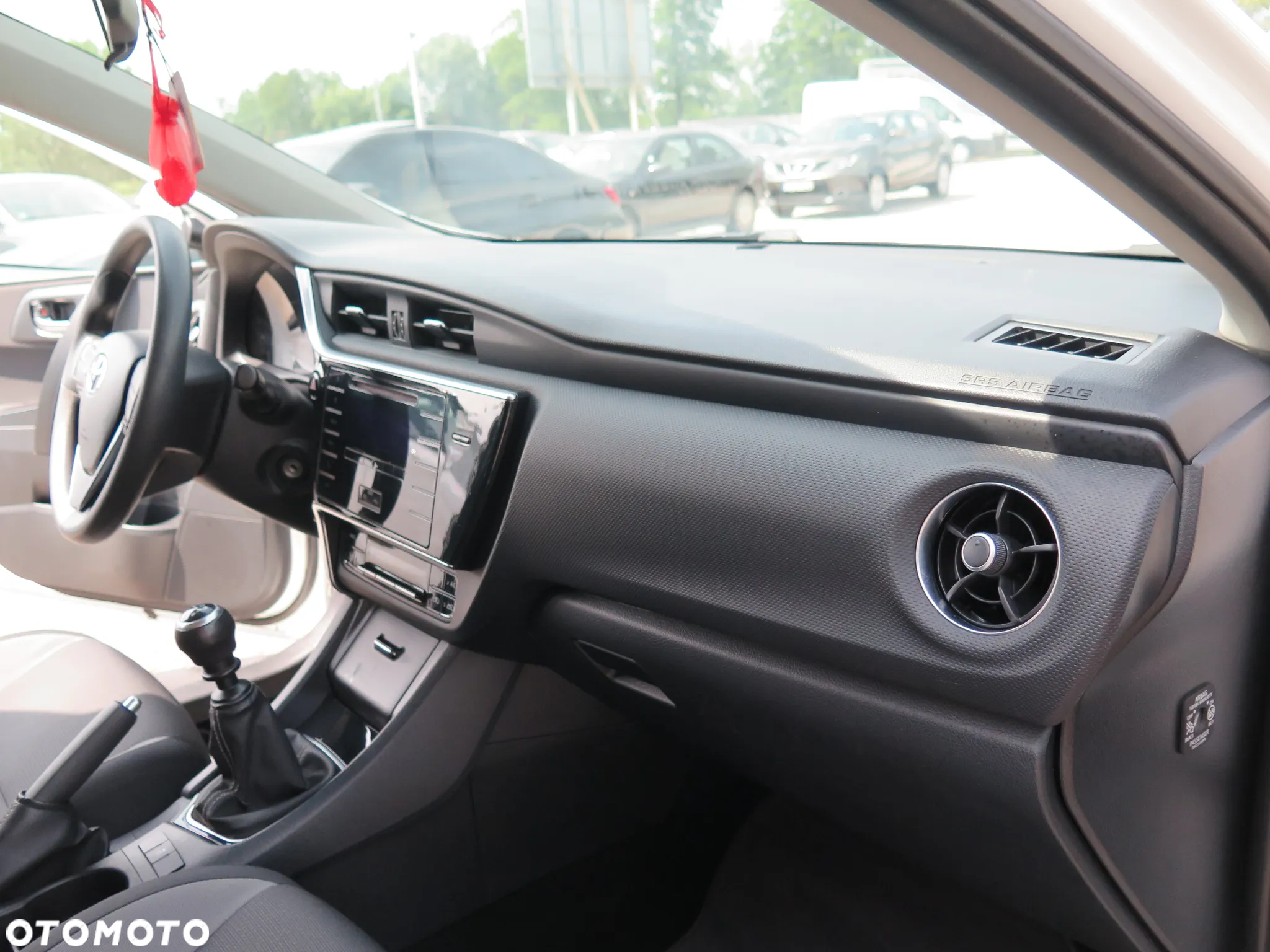 Toyota Auris 1.33 VVT-i Active - 28