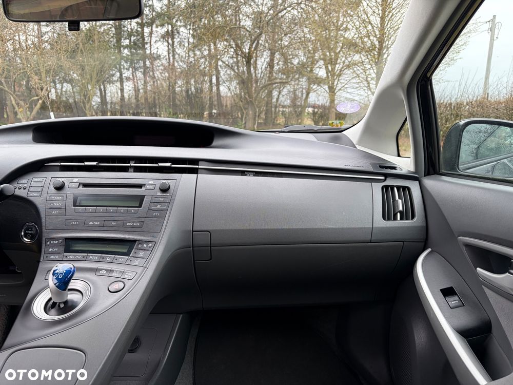 Toyota Prius 1.8 HSD Active - 16