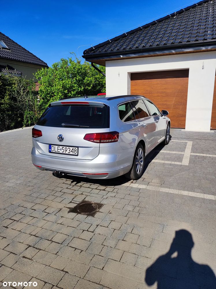 Volkswagen Passat 2.0 TDI SCR Comfortline - 3