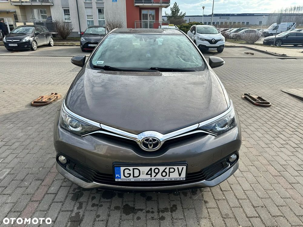 Toyota Auris 1.6 Selection - 2