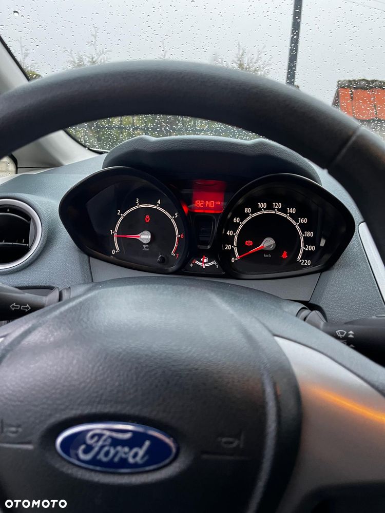 Ford Fiesta 1.25 Trend - 12