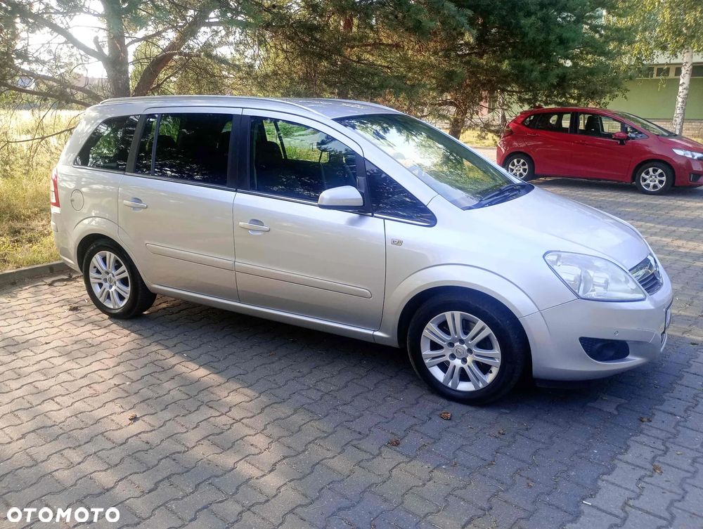 Opel Zafira 2.2 Navi - 3