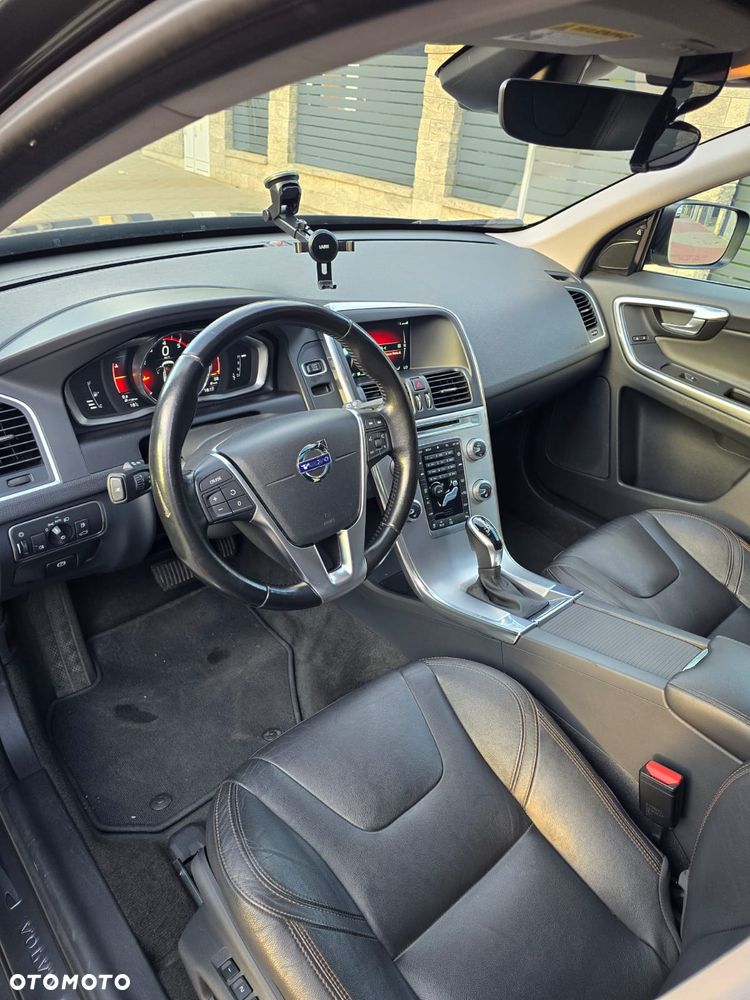 Volvo XC 60 T5 Geartronic Momentum - 10