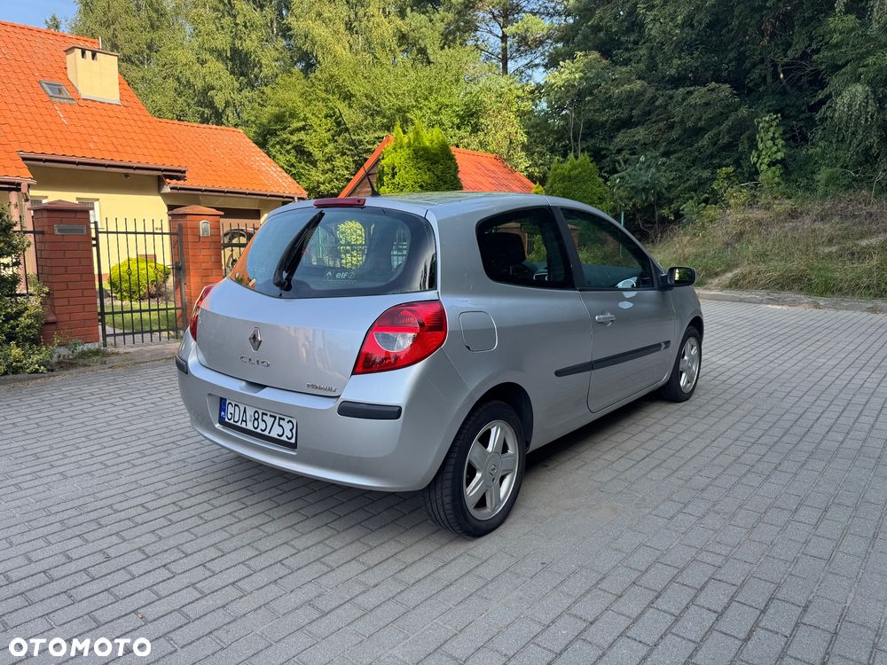Renault Clio 1.6 16V Extreme - 7