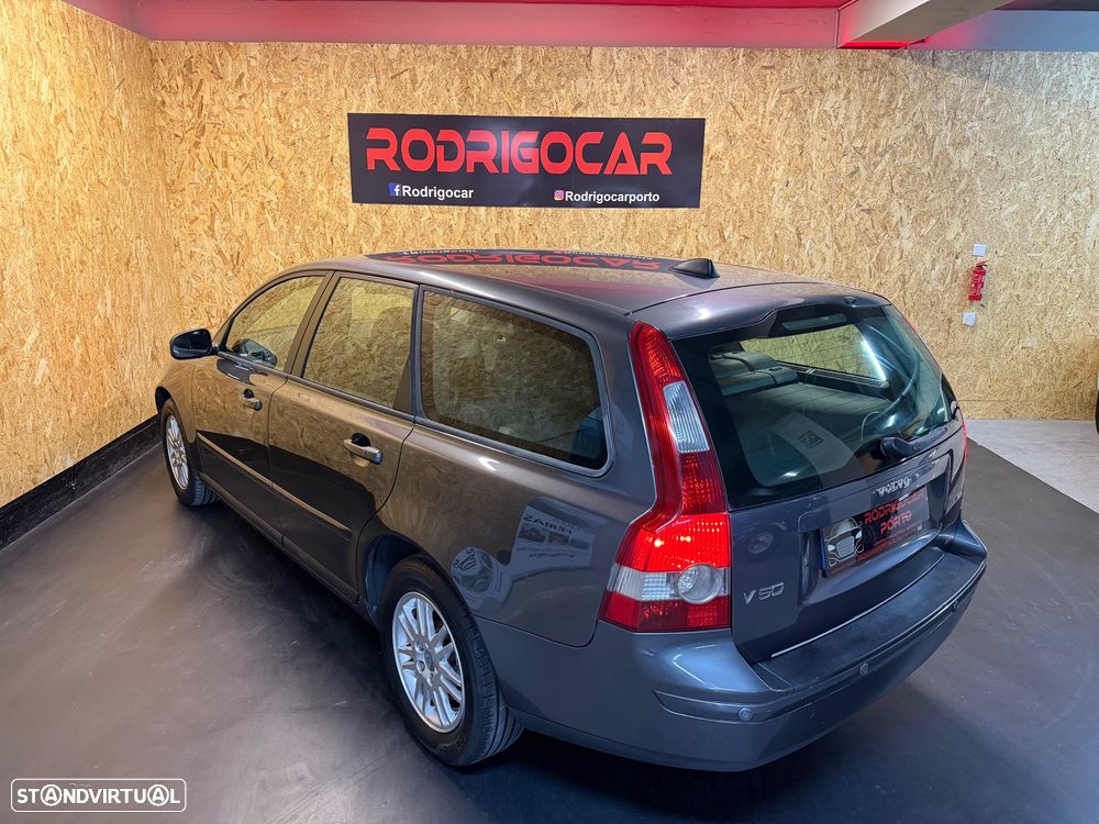 Volvo V50 1.6 D Momentum - 4
