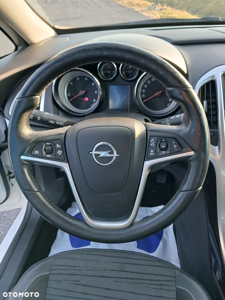 Opel Astra - 14