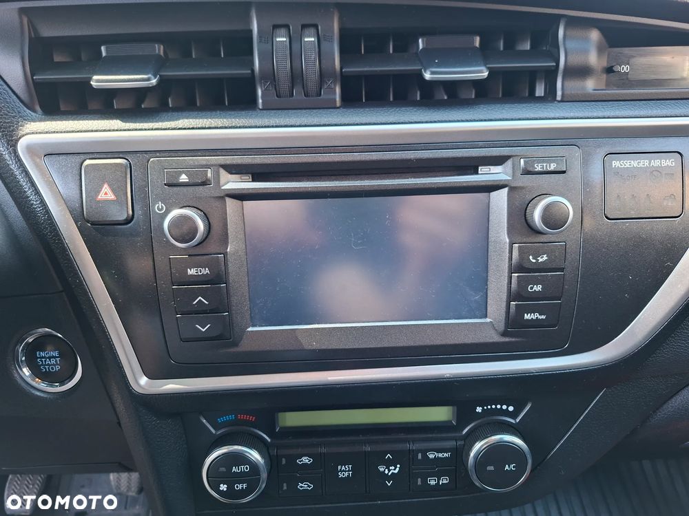 Toyota Auris - 18