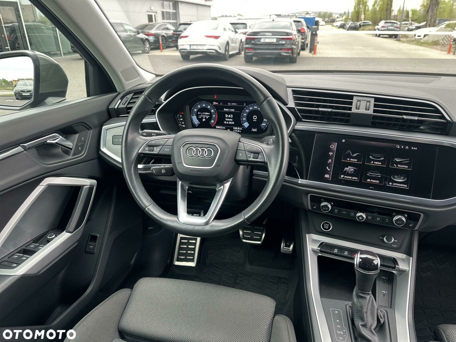 Audi Q3 - 18