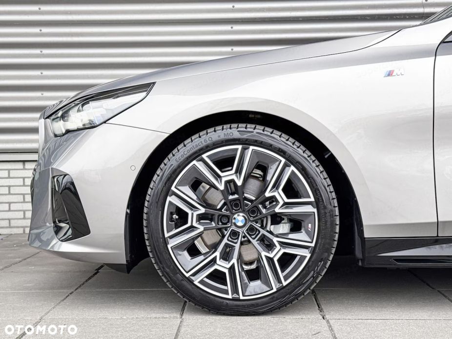 BMW Seria 5 520i mHEV M Sport - 15