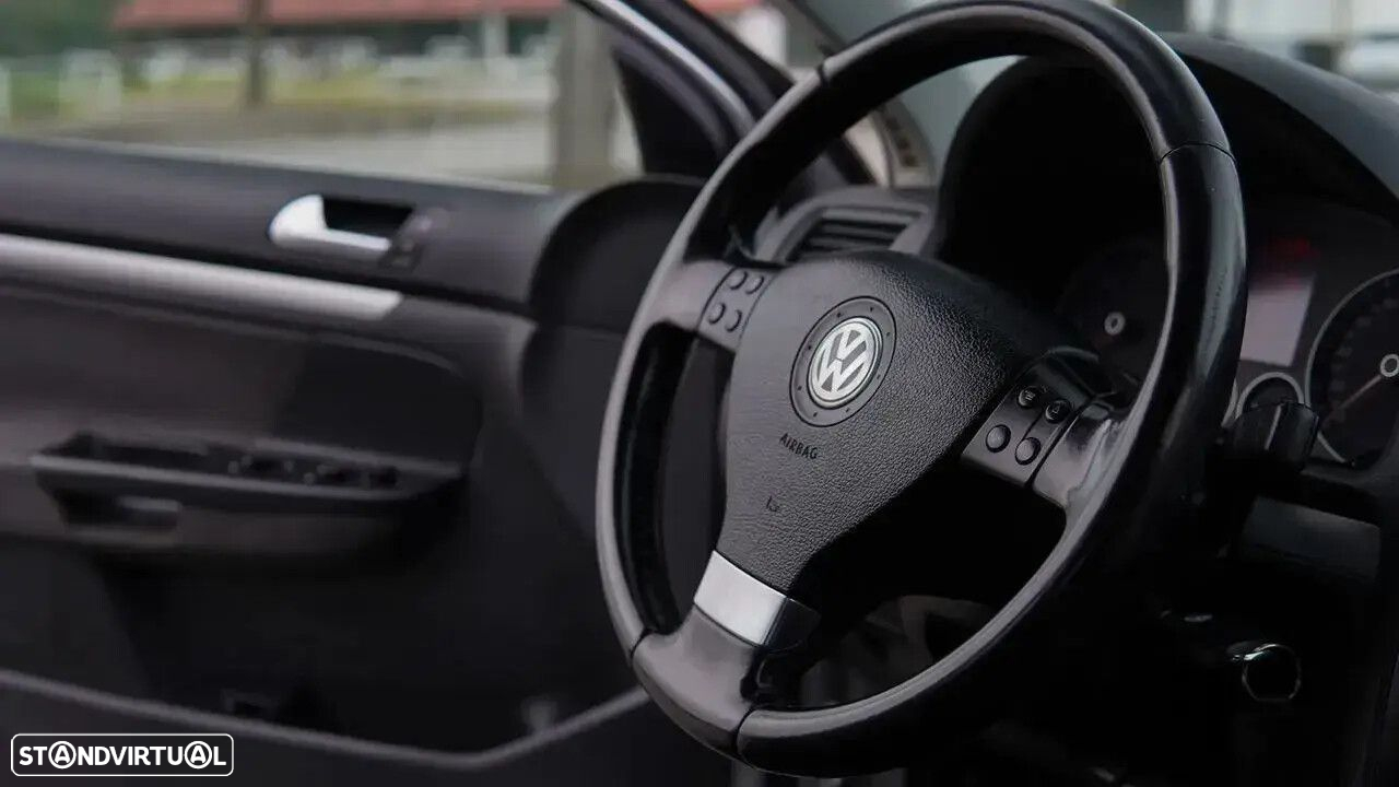 VW Jetta - 44