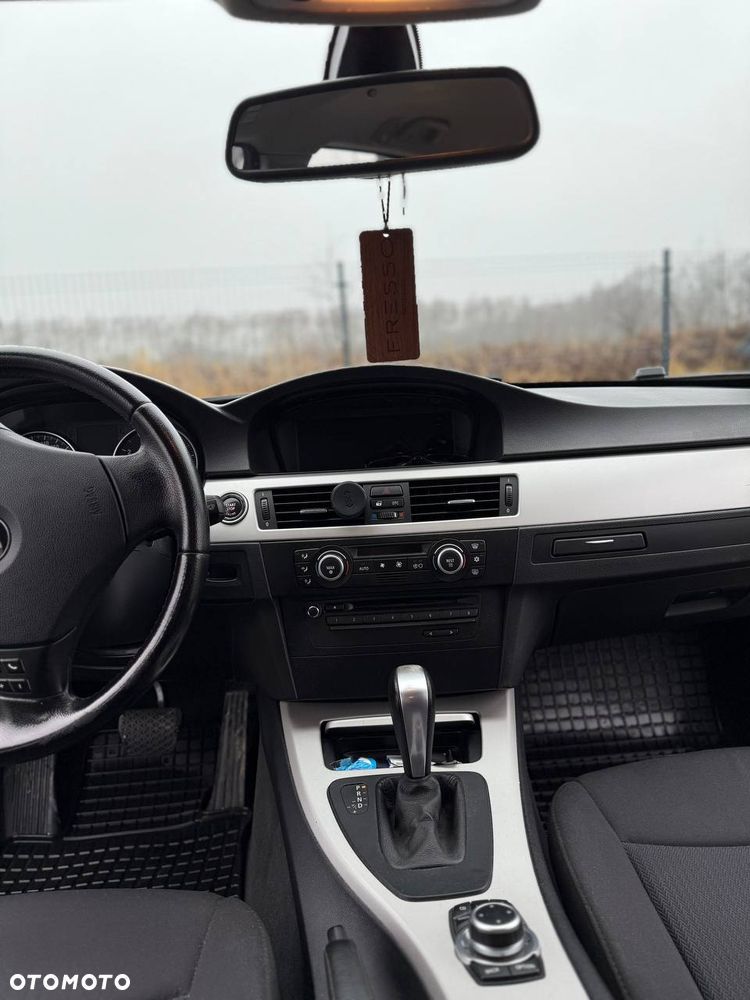 BMW Seria 3 - 28