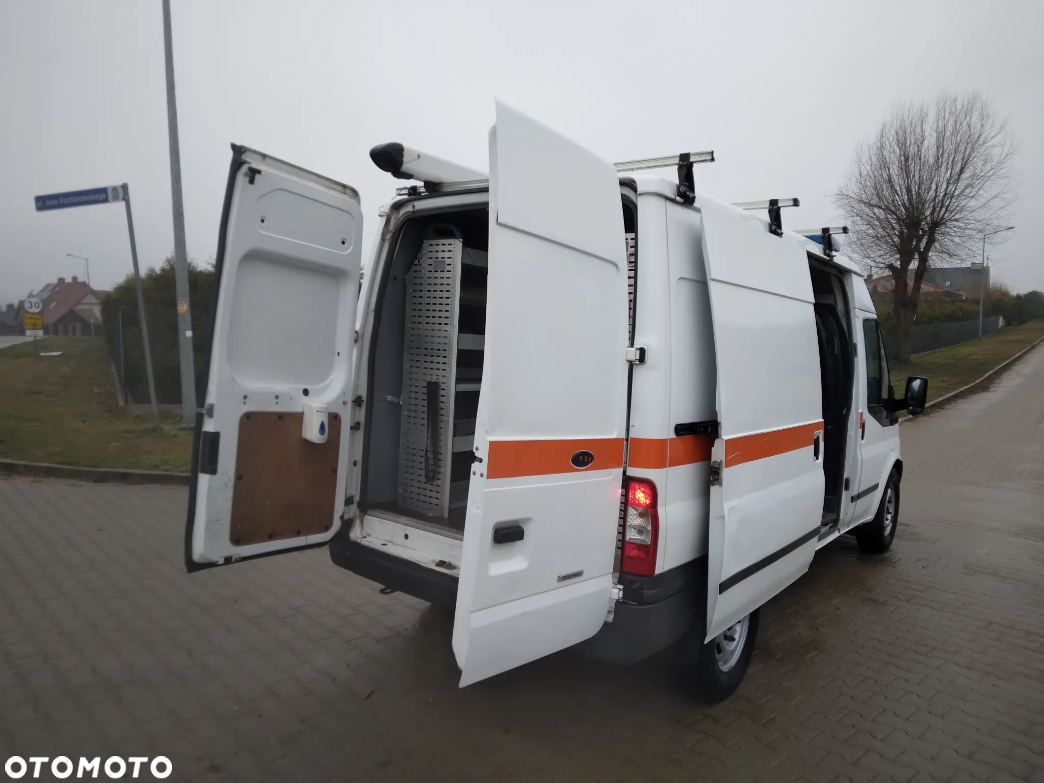 Ford Transit - 13