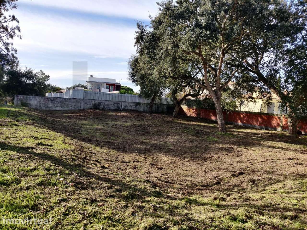 Terreno urbano com 628,65 m2 para construção em Azeitão - Grande imagem: 4/11