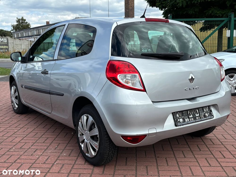Renault Clio 1.2 16V 75 Dynamique - 5
