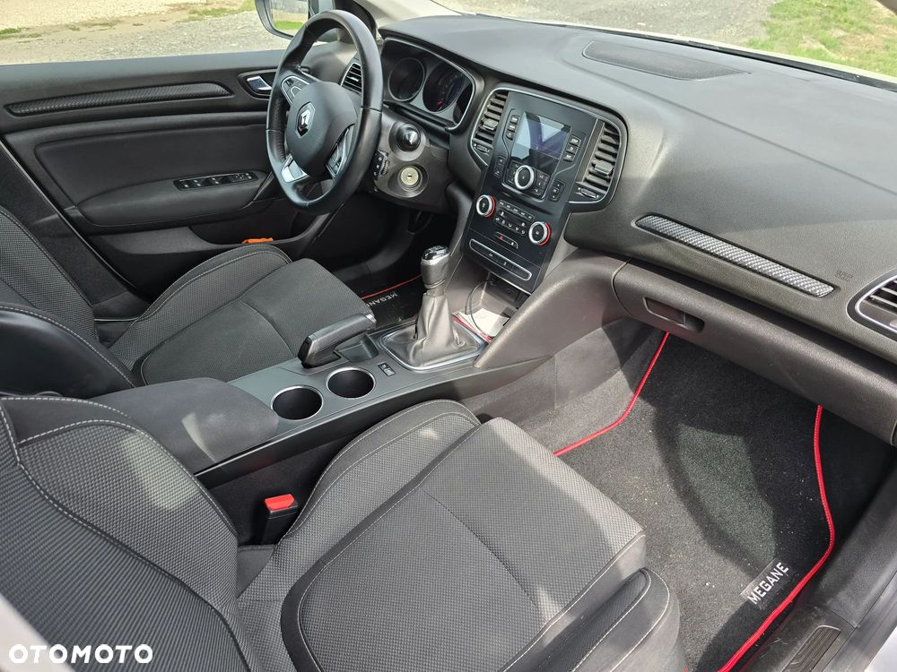 Renault Megane 1.5 Blue dCi Zen - 7
