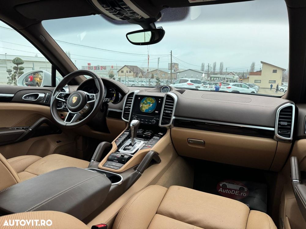 Porsche Cayenne - 6