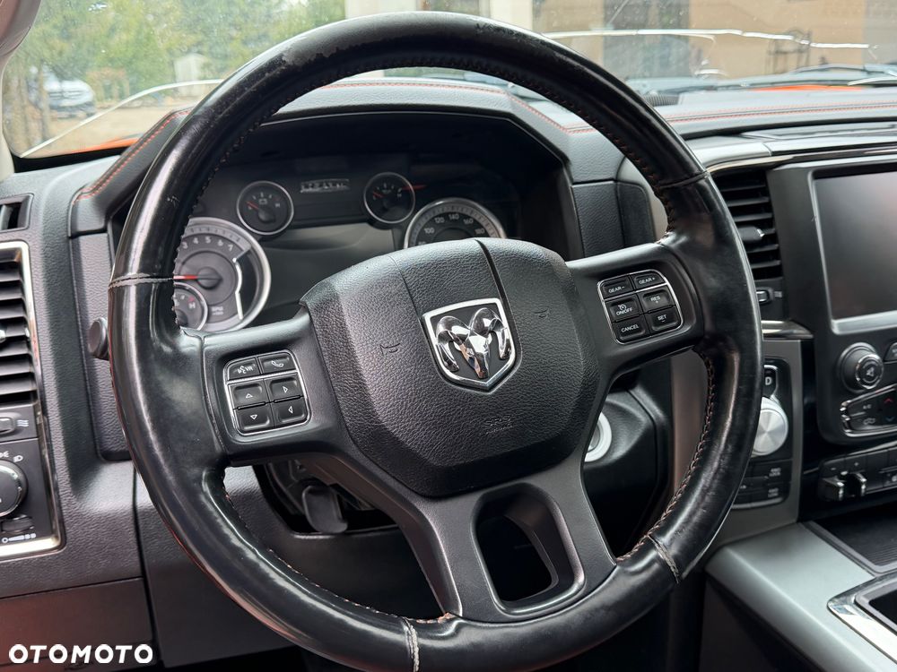 Dodge RAM 5.7 4x4 - 15