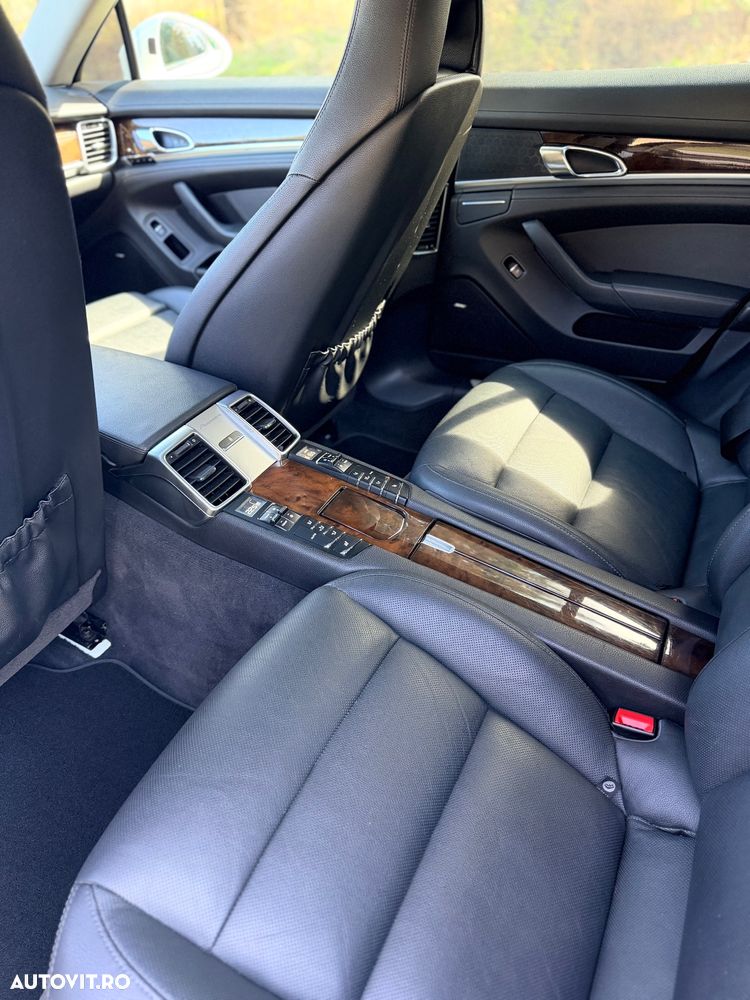 Porsche Panamera 3.0 PDK S - 11