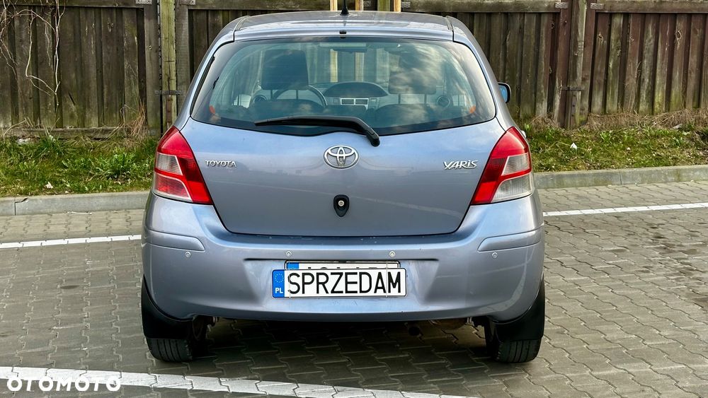 Toyota Yaris 1.33 VVT-i Executive - 4