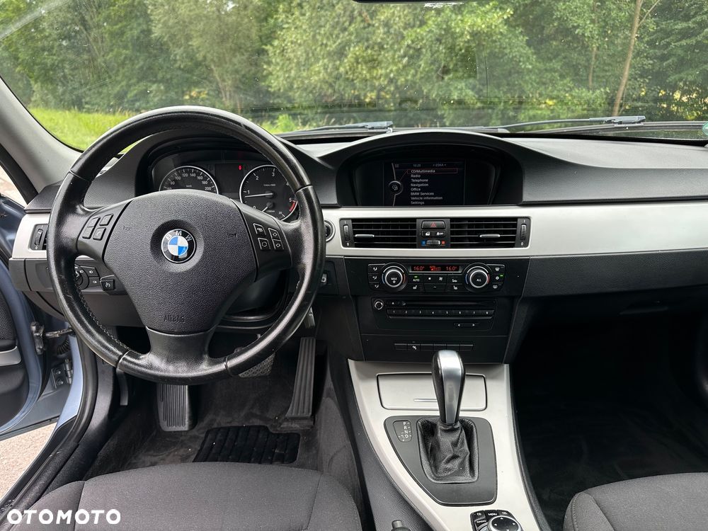 BMW Seria 3 - 29