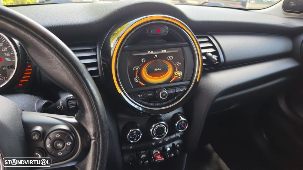 MINI 3 Portas One D - 18