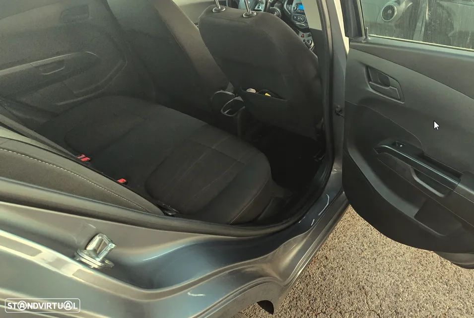Chevrolet Aveo 1.2 LT Bi-Fuel - 10