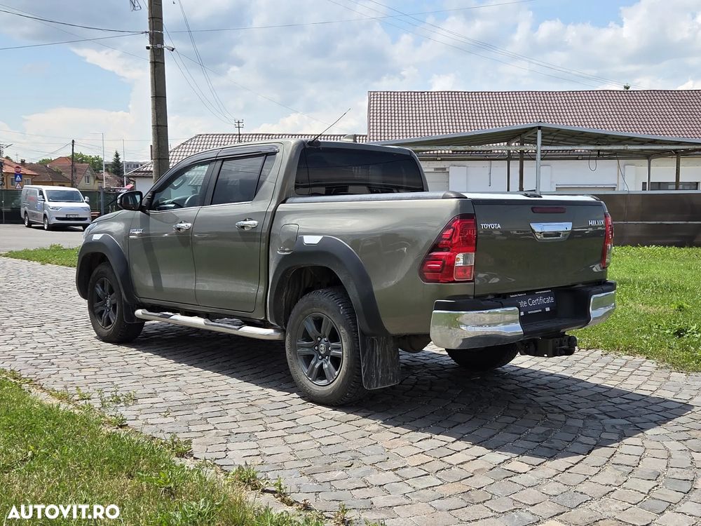 Toyota Hilux - 8