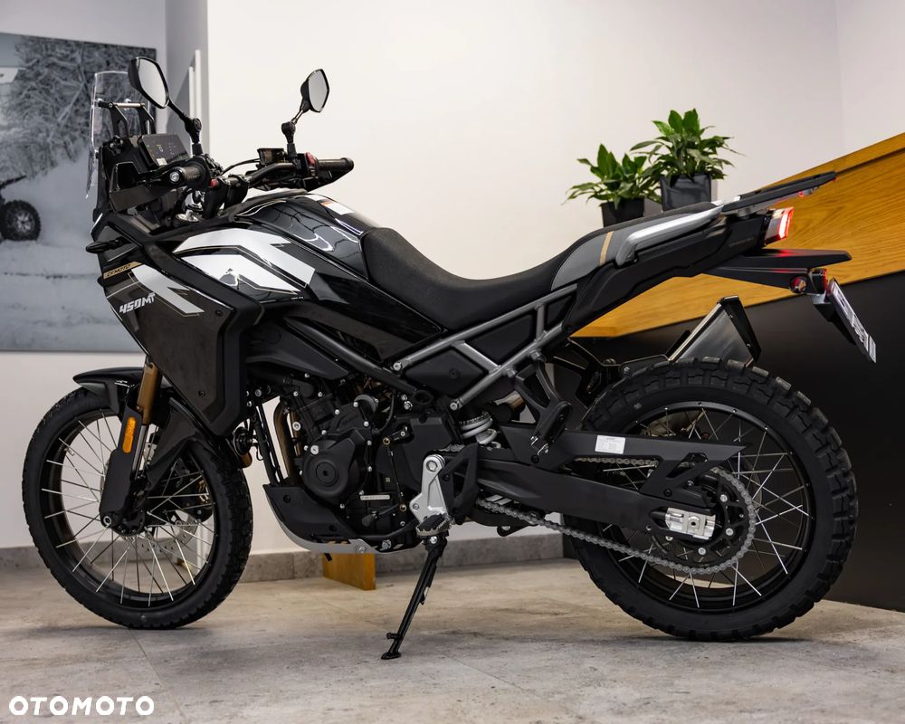 CFMoto MT - 15