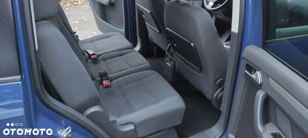 Volkswagen Touran 2.0 TDI DPF Highline DSG - 24