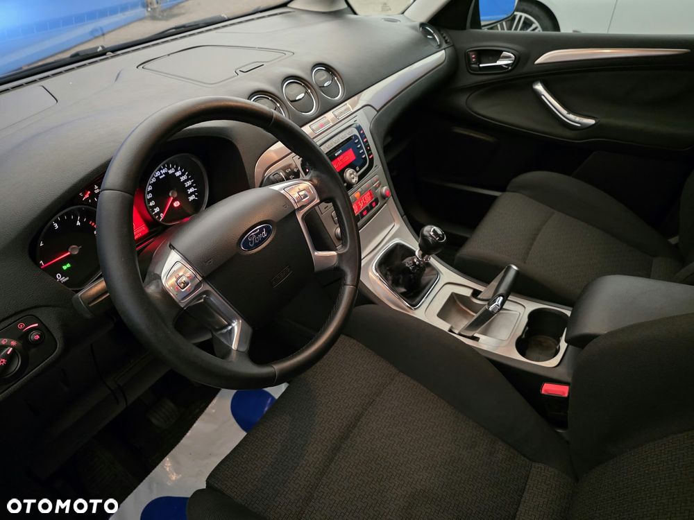 Ford S-Max - 27