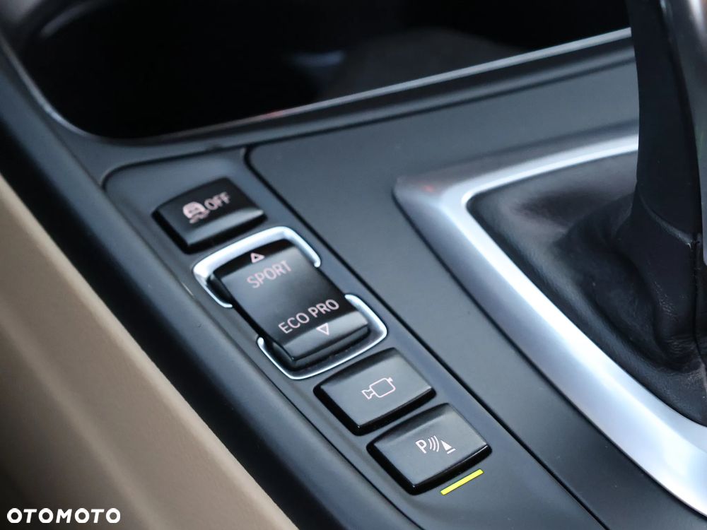 BMW Seria 3 - 32