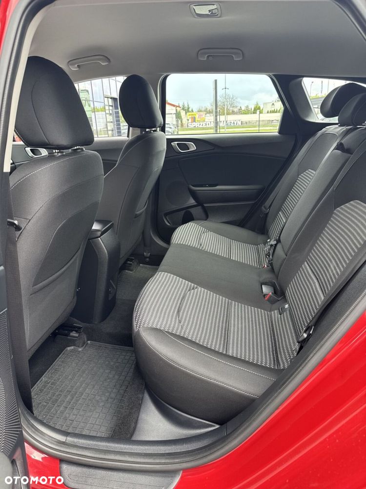 Kia Ceed 1.5 T-GDI M - 26
