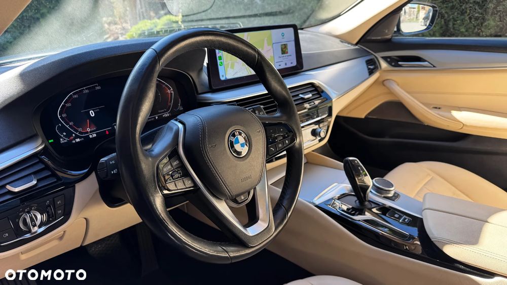 BMW Seria 5 520d Sport Line - 23