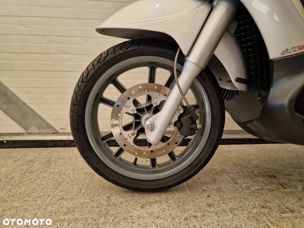 Piaggio Beverly - 9