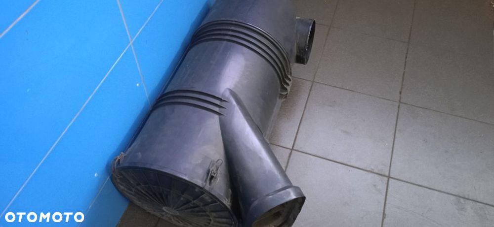 Obudowa filtra powietrza MAN TGX TGA TGS 81084006034 - 2