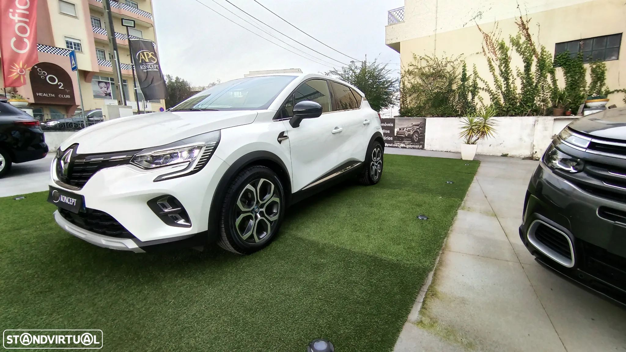 Renault Captur 1.6 E-Tech Plug-In Intens - 1
